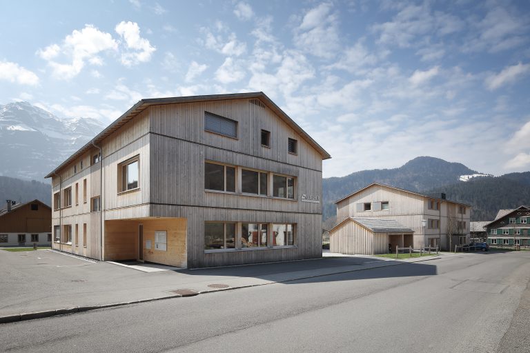 Projekt: Wohnanlage B1
Architekt: Johannes Kaufmann Architektur
Ort: A-Bizau
Datum: 2019/04