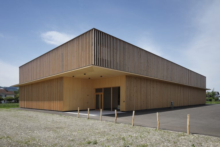 Projekt: Werkhalle-Büro-Showroom Gobbi
Architekt: Architektur DI Ralph Broger GmbH
Ort: A-Höchst
Datum: 2019/06