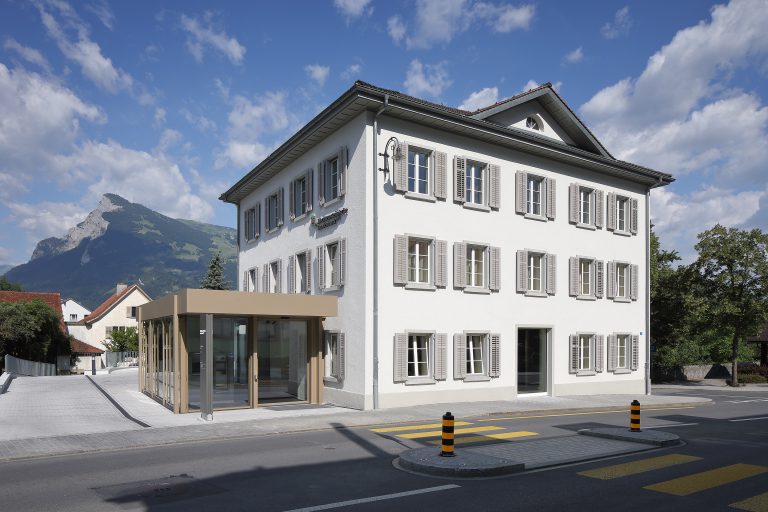 Projekt: Bankgebäude der Landesbandesbank Liechtenstein (GSB)
Architekt: matt architekten gmbh
Ort: FL-Balzers
Datum: 2019/07